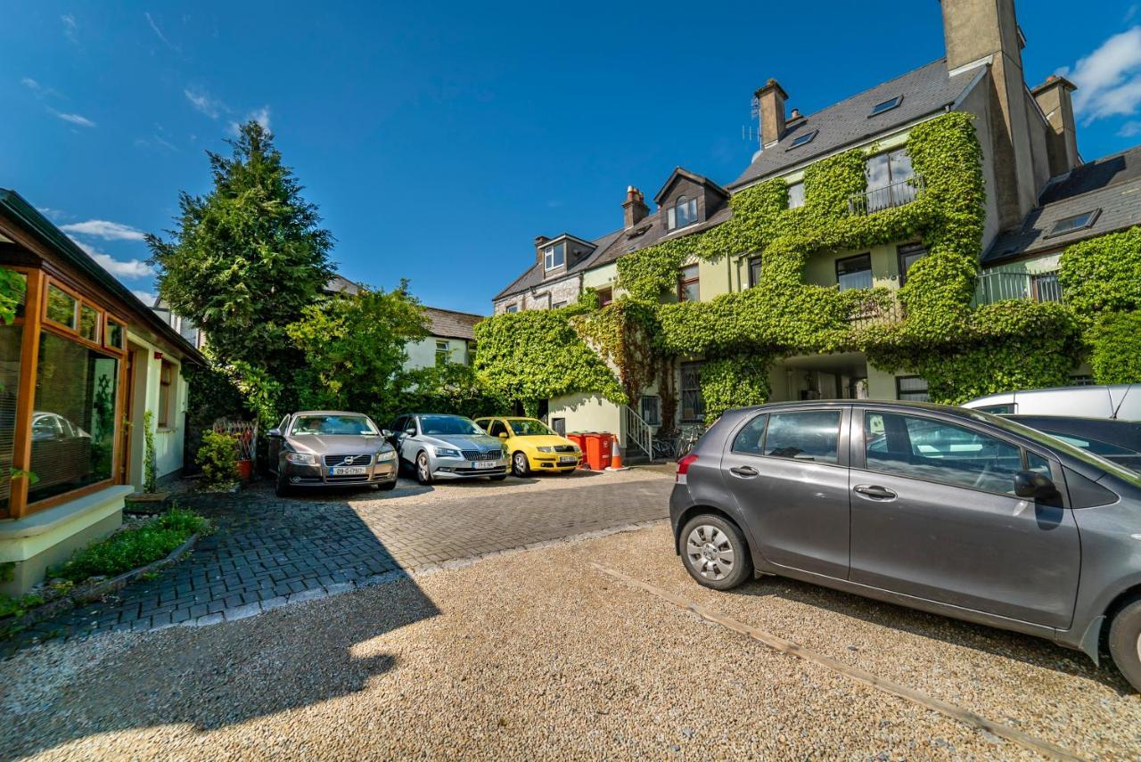 Charming City Centre Guest House Galway Exterior photo